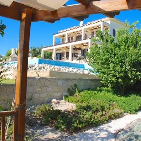 “relax At Your Private Infinity Pool With Sea View″demeter Kouklia