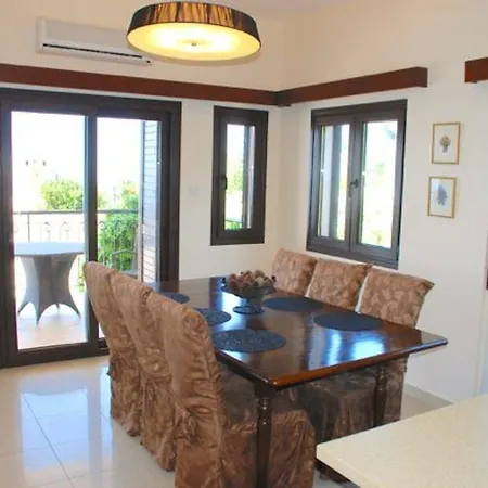 “relax At Your Private Infinity Pool With Sea View″demeter